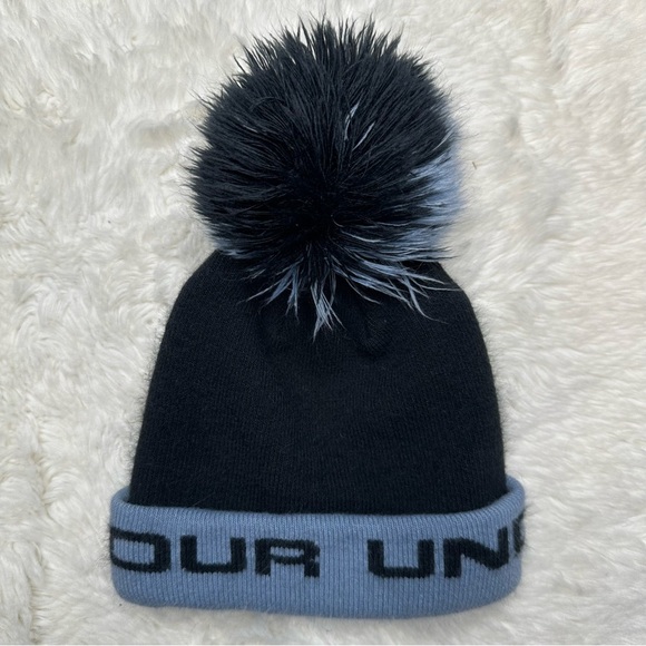 Under Armour Winter Hat Black & Blue Size 3-4 Years - Picture 1 of 10